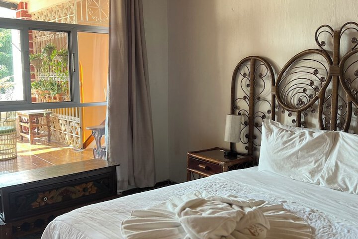 Room 6 of 31