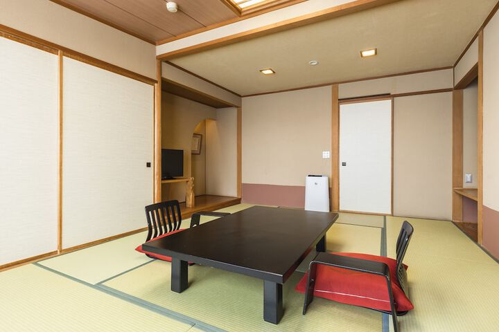Room 15 of 46