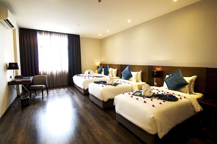 Room 2 of 22