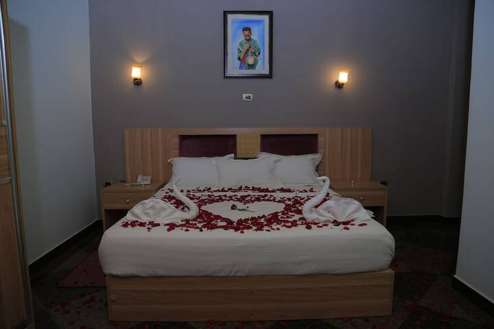Room 4 of 61