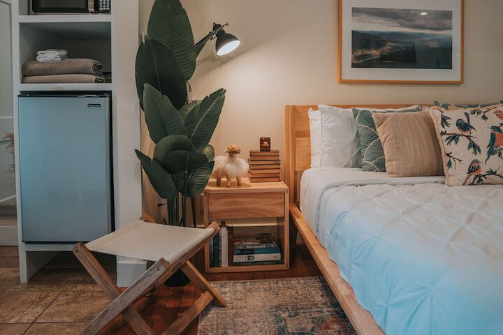 Room 5 of 14