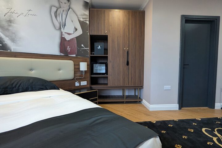 Room 49 of 117