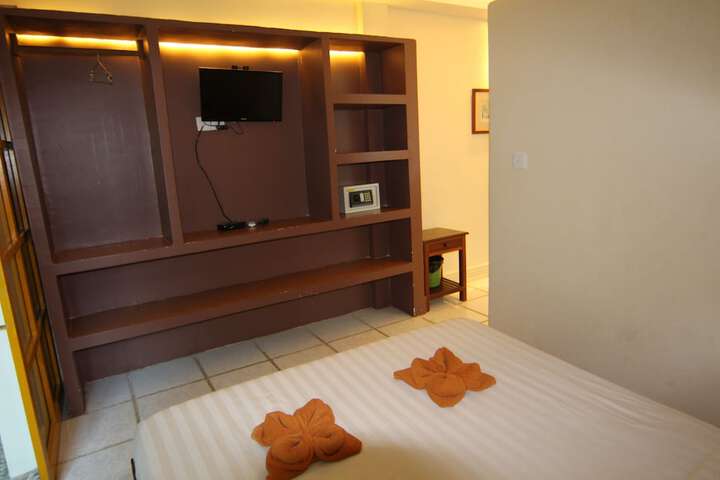 Room 8 of 64