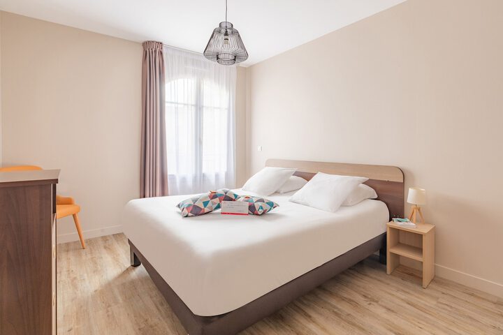 Room 8 of 40