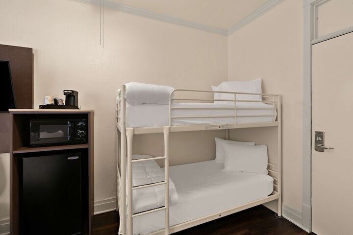 1 Queen Bed Larger Room Work Desk Microwave and Refrigerator (18 of 34)
