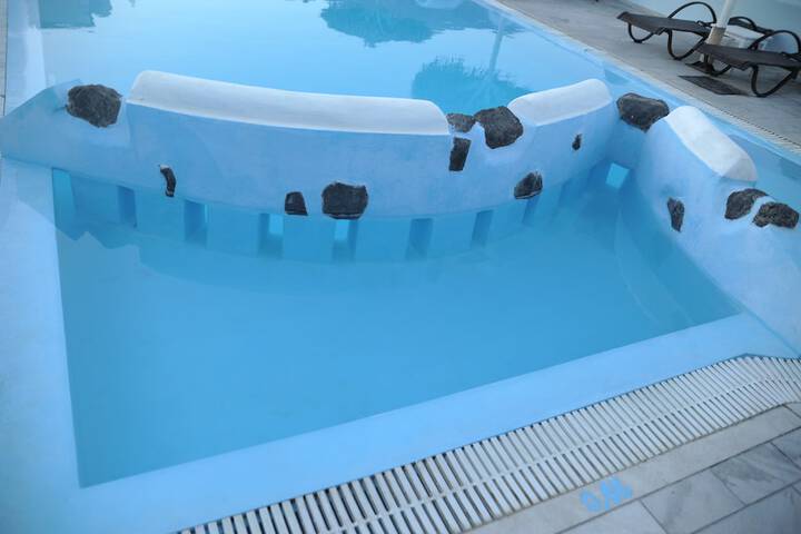 Pool 45 of 71