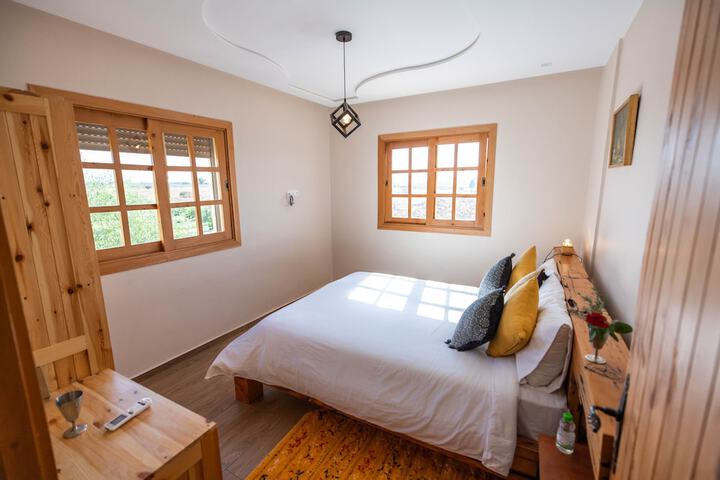Room 28 of 107