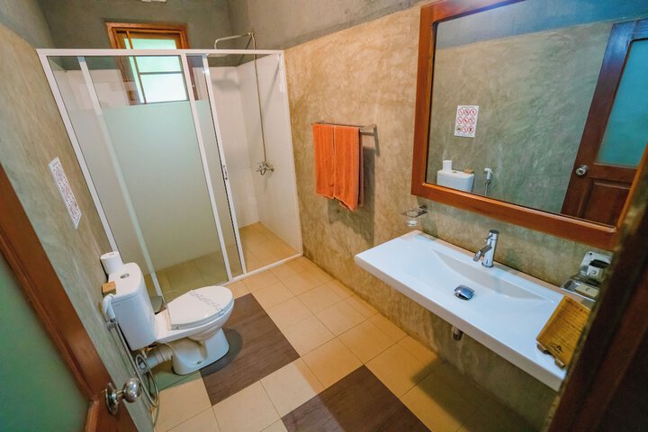 Room 90 of 164