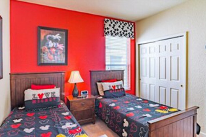 Room 40 of 53