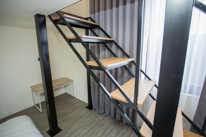 Room 103 of 177