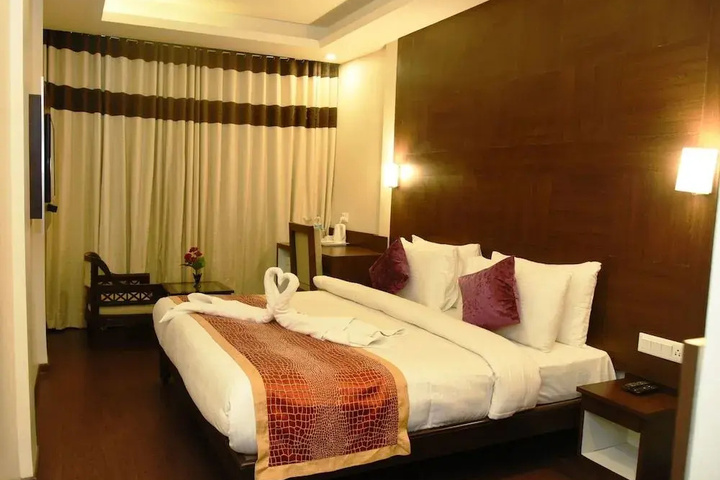 Room 2 of 7