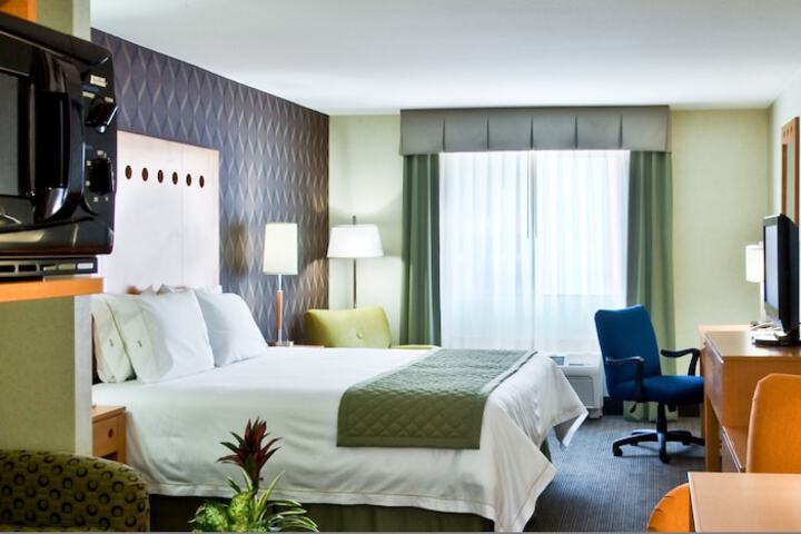 Room 3 of 50