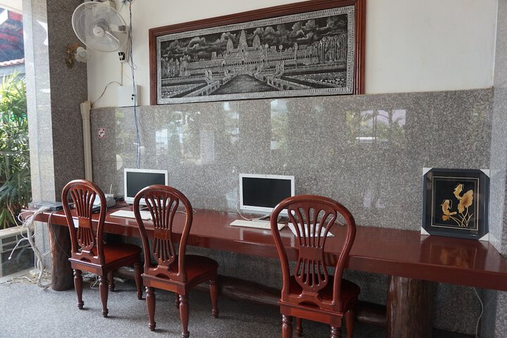 Business Center 16 of 20