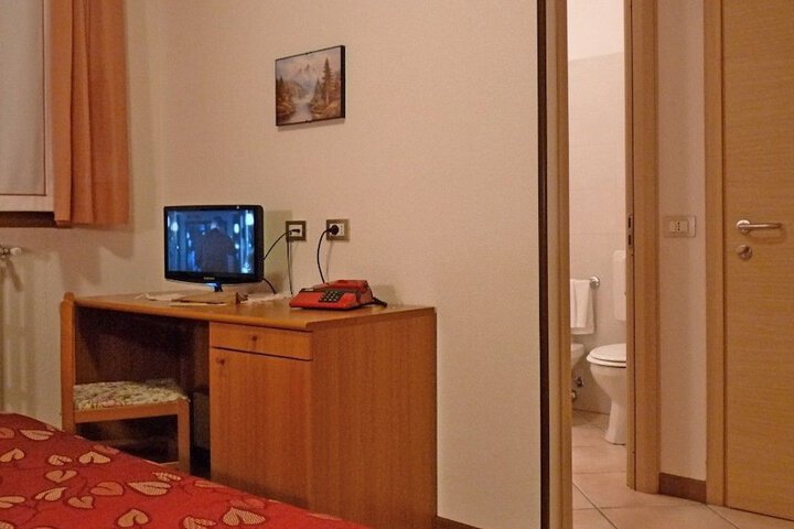 Room 34 of 55
