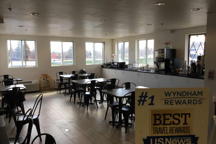 Breakfast area