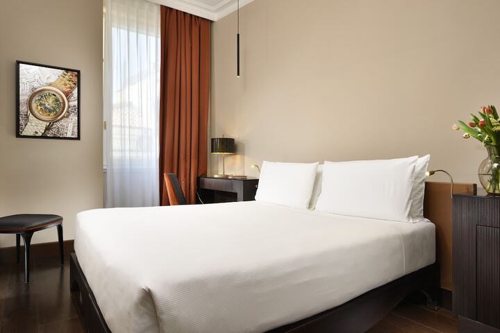 Room 21 of 74