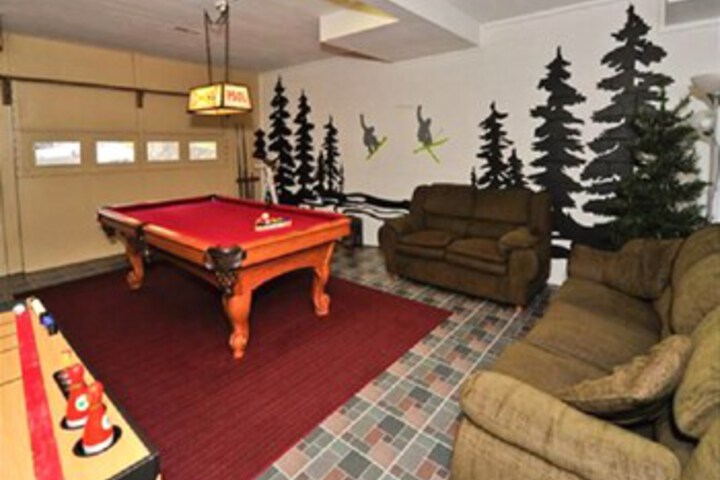 Room 8 of 47