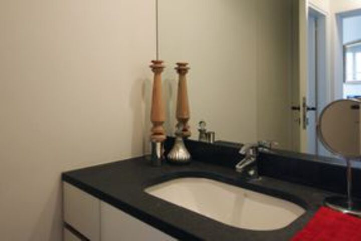 Room 4 of 50