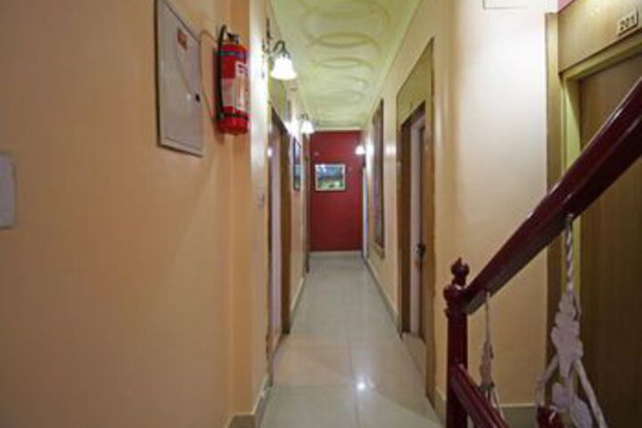 Ballroom/Hall 13 of 23