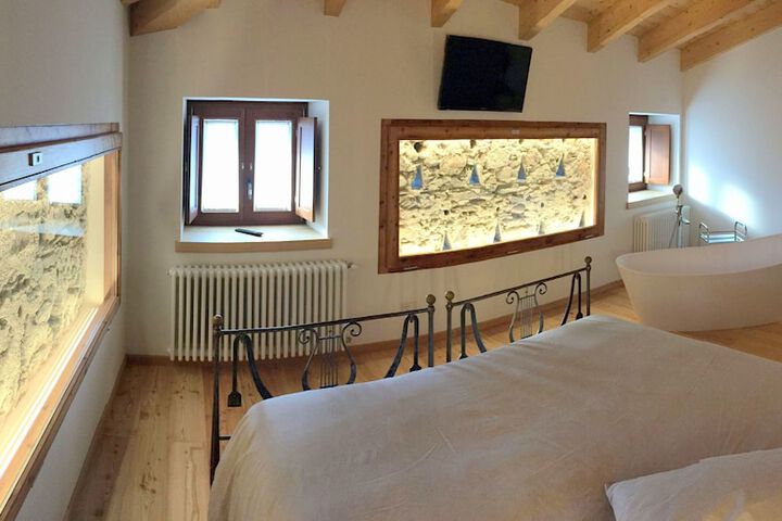 Room 17 of 58