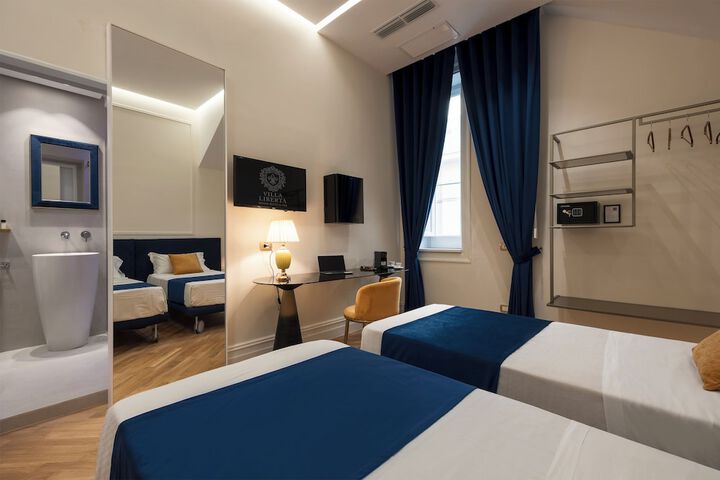 Room 2 of 178
