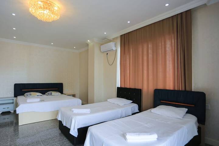 Room 17 of 29