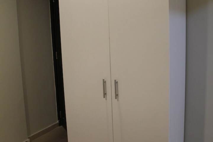 Room 10 of 33