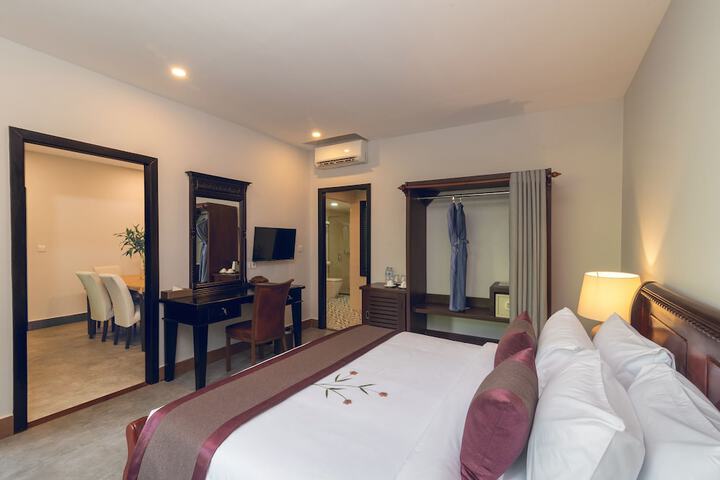 Room 32 of 105