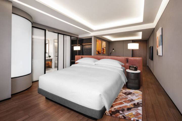 Room 10 of 52
