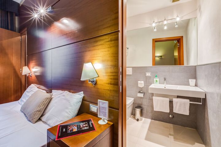 Room 21 of 39
