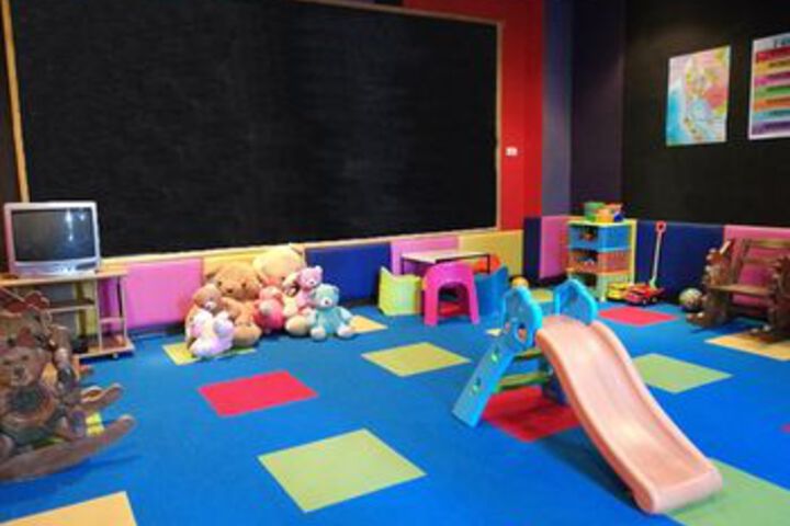 Childrens Play Area - Indoor