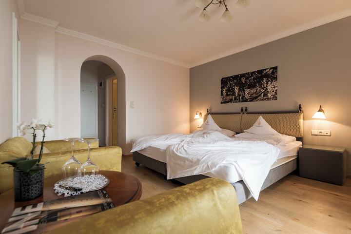 Room 25 of 89