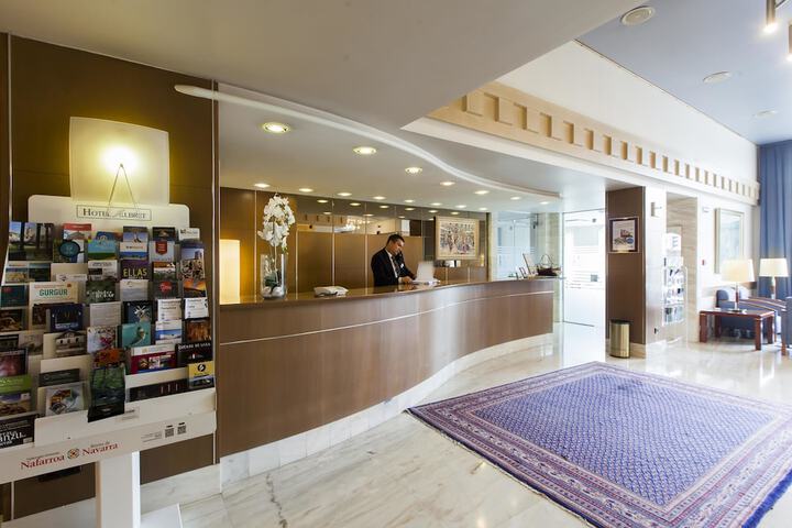 Check-in/check-out kiosk