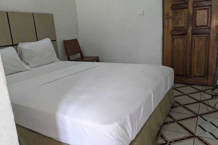 Room 16 of 36