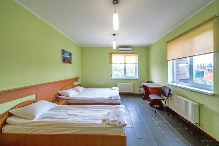 Room 6 of 20