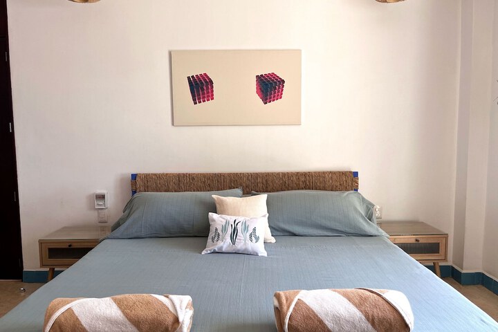 Room 4 of 34