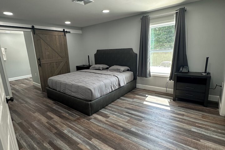 Room 11 of 30