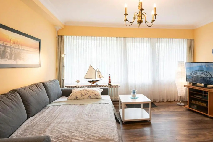 Room 4 of 15