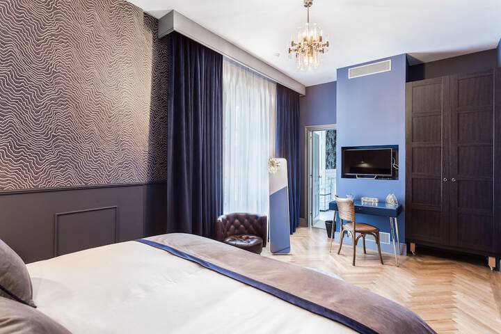 Room 33 of 75