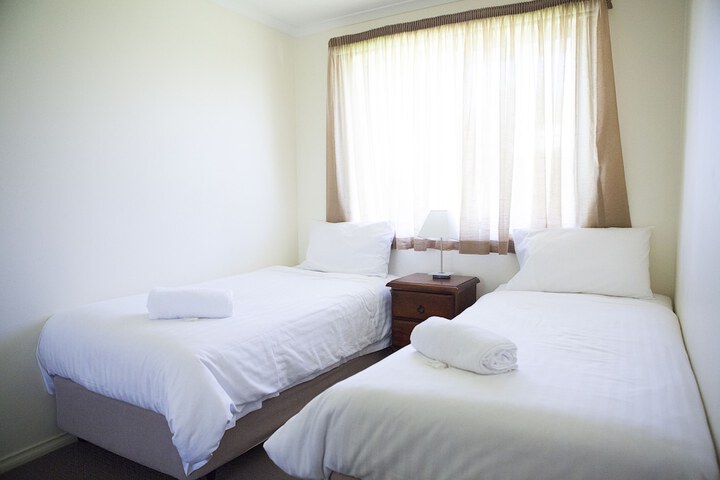 Room 3 of 32