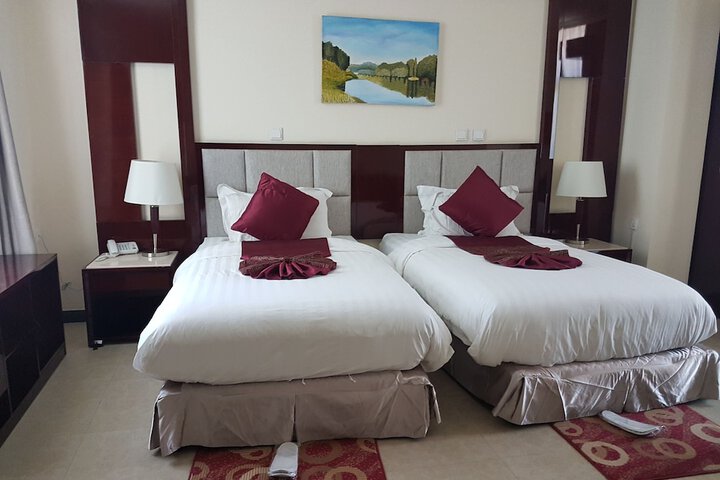 Room 27 of 103