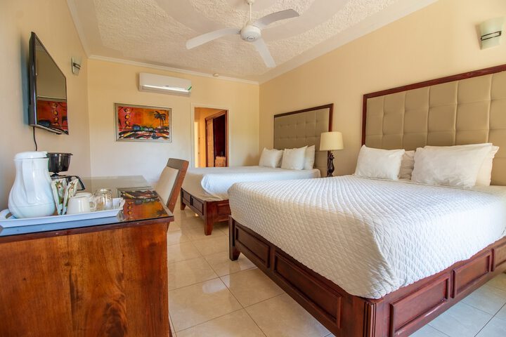 Room 5 of 92