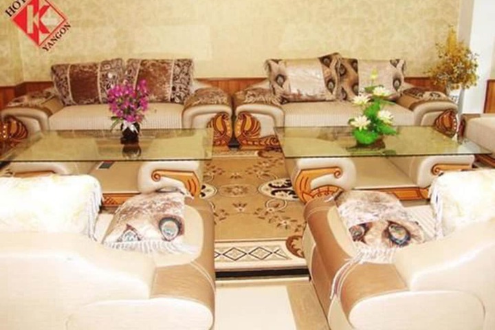 Entrance & Lobby