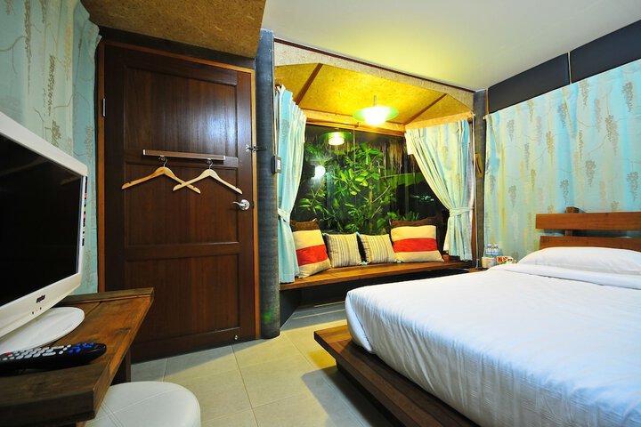 Room 5 of 53