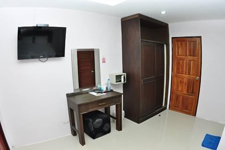 Room 7 of 37