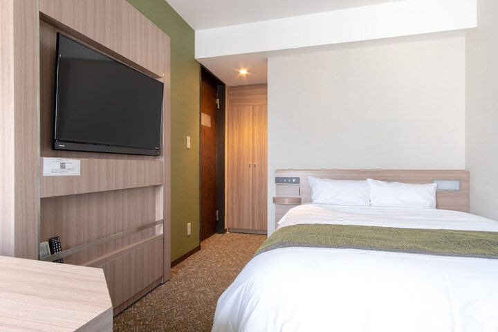 Room 17 of 57