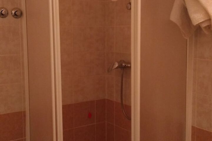 Room 42 of 54