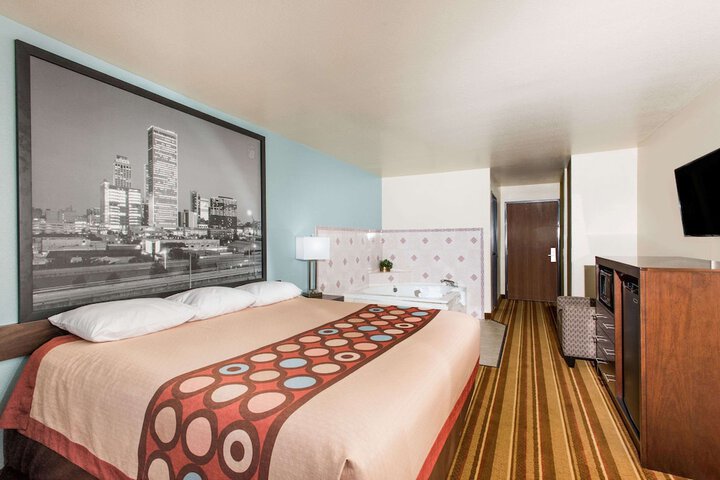 1 King Bed (11 of 12)