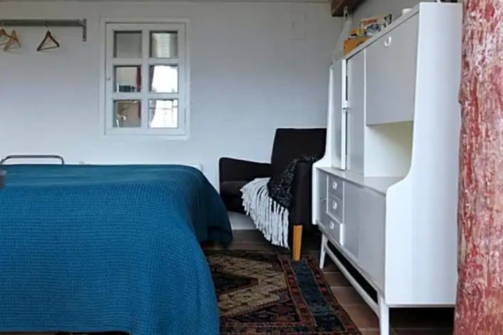 Room 3 of 12