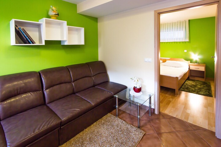 Room 17 of 42